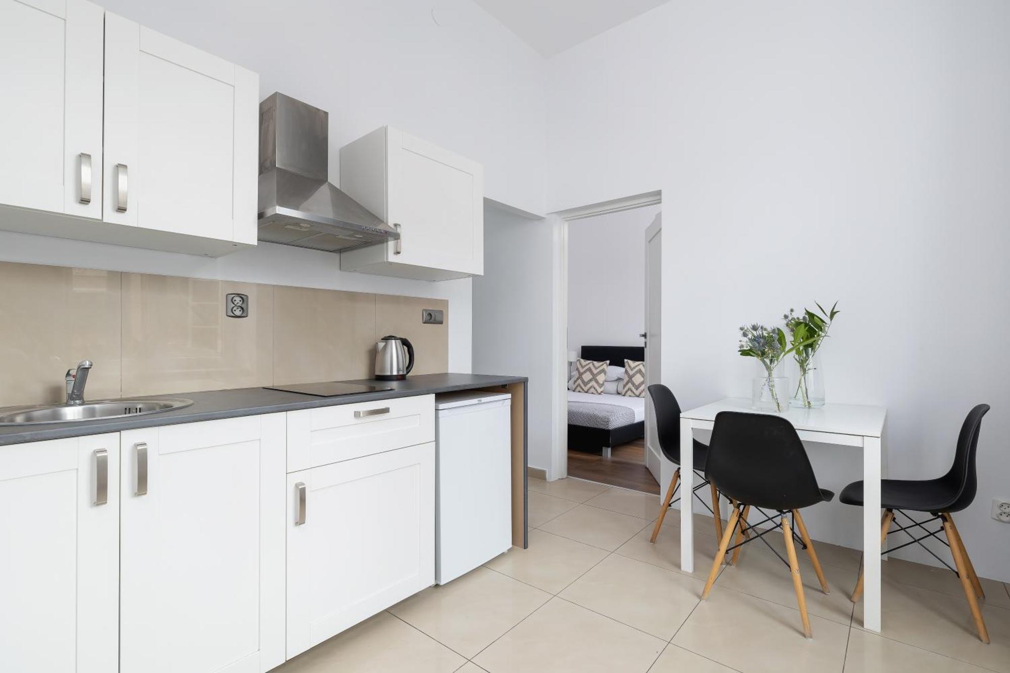 2-Bedroom Apartment - Dluga 65 Street Kraków Zewnętrze zdjęcie
